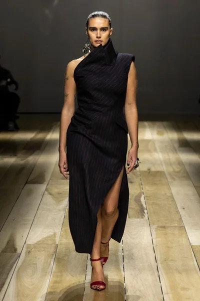 Look 13